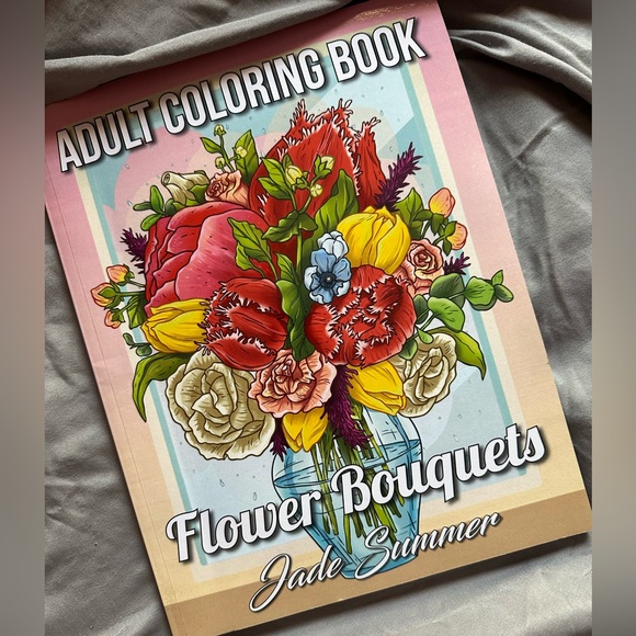 Adult Colouring Book - Flower Bouquets - Picture 1 of 3